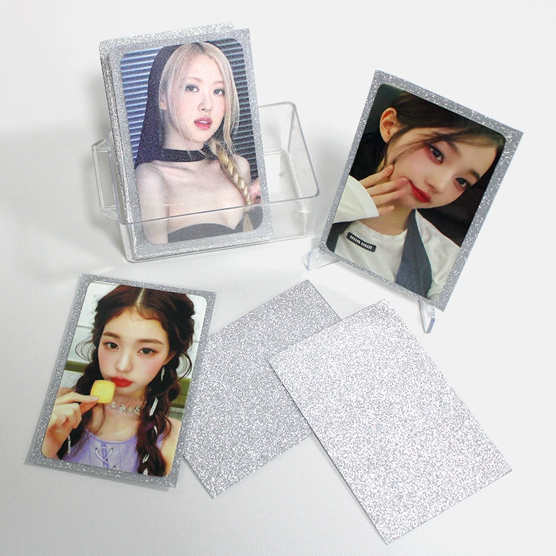 100PCS 61*91 silver flash card holder, a transparent standard card holder with shiny silver trading card sleeves
100PCS 61*91 silver flash card holder, a transparent standard card holder with shiny silver trading card sleeves