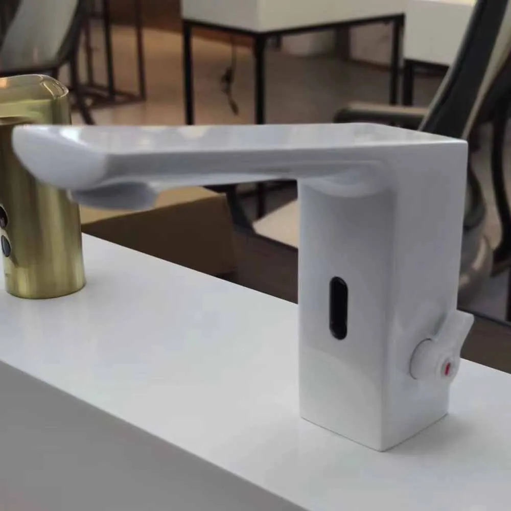 Automatic Smart Faucet Brass body Material Mixer Water Ac 220Voltage & Dc 6Voltage 6 Voltage Cold & Hot Deck Mounted
Automatic Smart Faucet Brass body Material Mixer Water Ac 220Voltage & Dc 6Voltage 6 Voltage Cold & Hot Deck Mounted