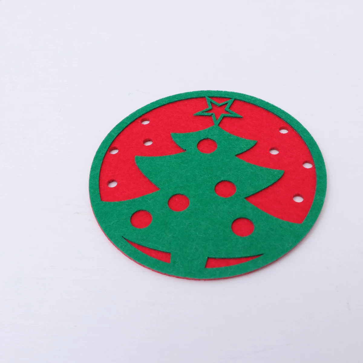 4 Pcs Decorate Felt Coasters Christmas Decoration Xmas Table Place Mats Tree Shaped
4 Pcs Decorate Felt Coasters Christmas Decoration Xmas Table Place Mats Tree Shaped