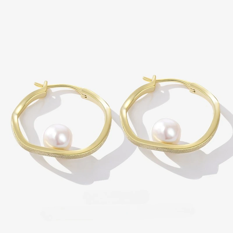 New S925 Silver Baroque Earrings with A Stylish Hollow Out Irregular Geometric Circle Pearl Earrings and Wedding Jewelry
New S925 Silver Baroque Earrings with A Stylish Hollow Out Irregular Geometric Circle Pearl Earrings and Wedding Jewelry