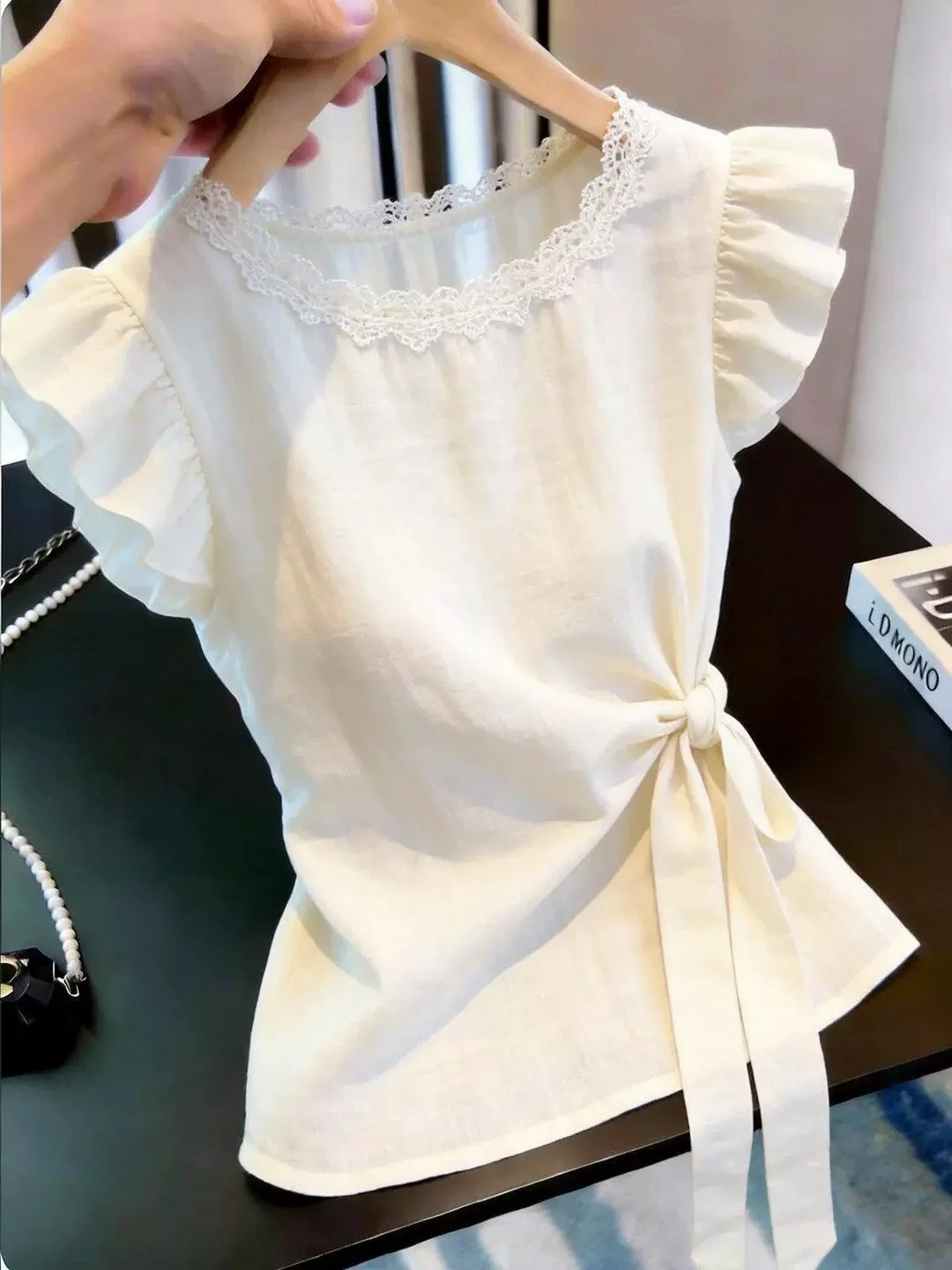 Fashionable Summer 2026 Korean Style Shirt with Lace round Neck Fly Sleeve Design Sensation Commute Quality Silk Top Women
Fashionable Summer 2026 Korean Style Shirt with Lace round Neck Fly Sleeve Design Sensation Commute Quality Silk Top Women