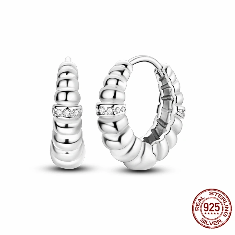 High-quality S925 sterling silver earrings, women's hoop earrings, anniversary and wedding jewelry gifts.
High-quality S925 sterling silver earrings, women's hoop earrings, anniversary and wedding jewelry gifts.