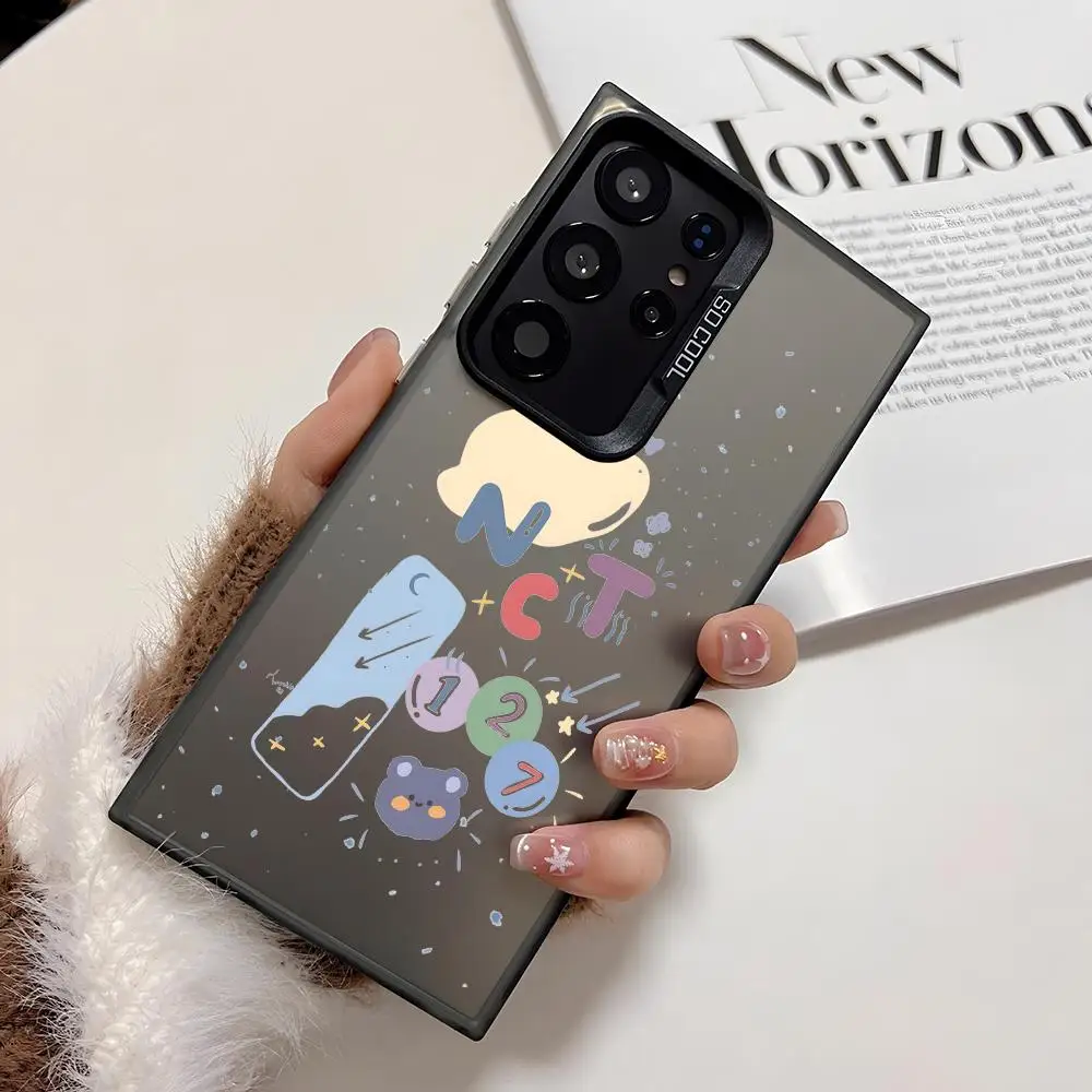 Korea Kpop Band n-NCT 127 Phone Case For Samsung Galaxy S25 S24 S23 S22 S21 Ultra Plus Laser Hard Colorful Matte Shockproof
Korea Kpop Band n-NCT 127 Phone Case For Samsung Galaxy S25 S24 S23 S22 S21 Ultra Plus Laser Hard Colorful Matte Shockproof