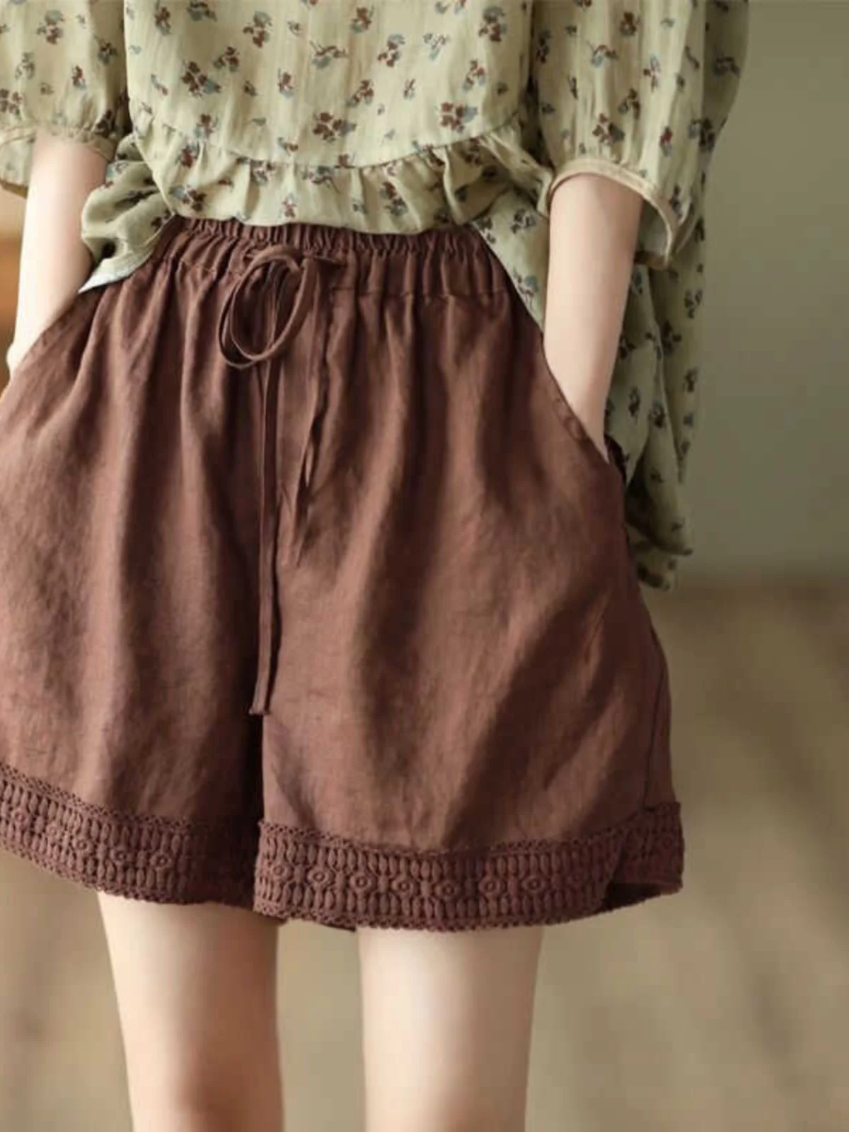Cotton Linen Short Pants Women Summer Thin High Waist Wide Leg Five Parts Casual Pants Korean Style Commute Wind Pocket Detail
Cotton Linen Short Pants Women Summer Thin High Waist Wide Leg Five Parts Casual Pants Korean Style Commute Wind Pocket Detail