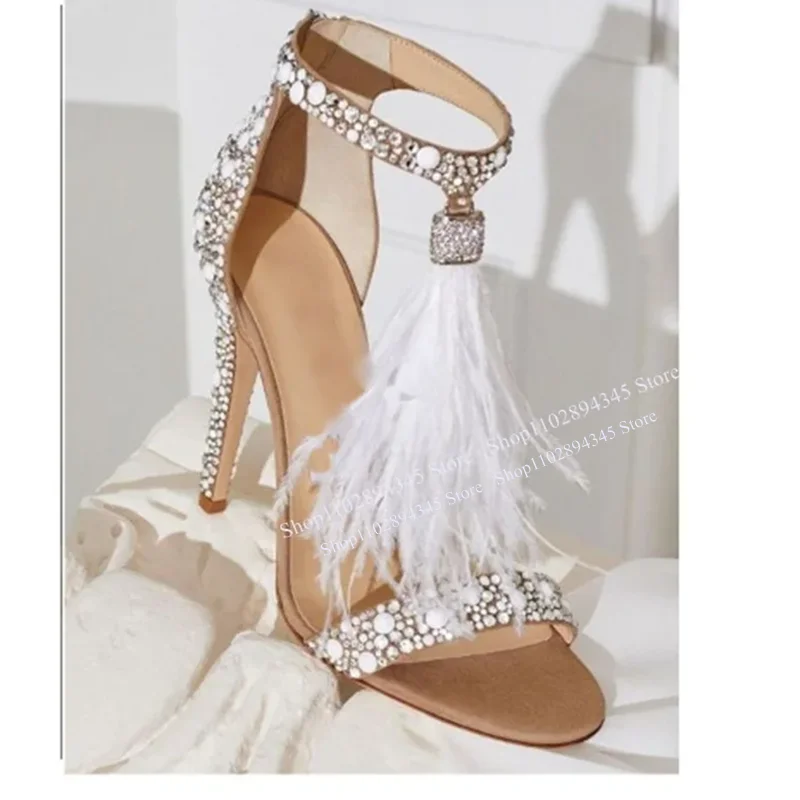 White Fur Diamond Buckle Sandals Thin High Heel Peep Toe Fashionable Sexy Cool Summer Big Size Woman Shoes Zapatillas Mujer
White Fur Diamond Buckle Sandals Thin High Heel Peep Toe Fashionable Sexy Cool Summer Big Size Woman Shoes Zapatillas Mujer