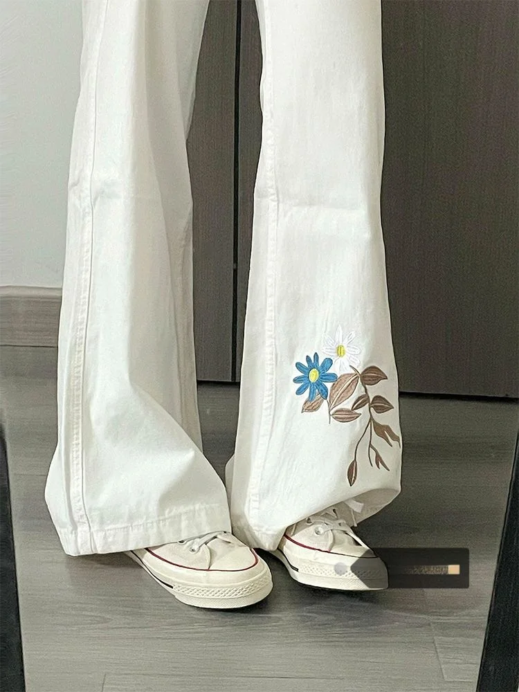 Large Size White Embroidered American Style Jeans Women's Summer New High-End Feeling Straight Loose Hiphop Casual Long Pants
Large Size White Embroidered American Style Jeans Women's Summer New High-End Feeling Straight Loose Hiphop Casual Long Pants