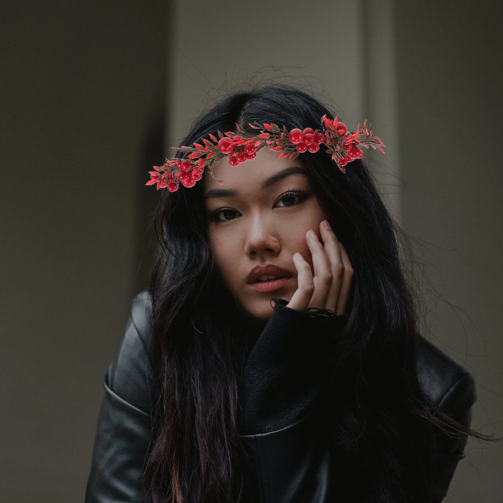 Artificial Red Berry Bridal Bridesmaid Wreath Elegance Charm Wedding Special Occasions Travel Photoshoots Versatile Accessory
Artificial Red Berry Bridal Bridesmaid Wreath Elegance Charm Wedding Special Occasions Travel Photoshoots Versatile Accessory