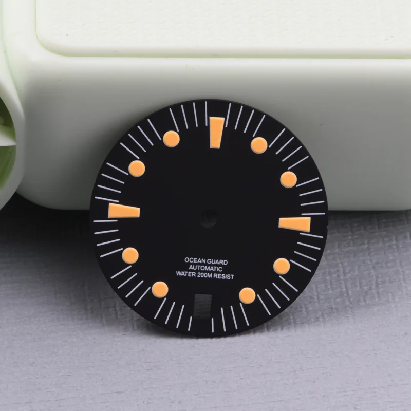 NH35A Without logo Watch Dial 3.0 O'clock Crown Position Dial diameter 28.5mm Orange Super Luminous For NH35A NH36A movement
NH35A Without logo Watch Dial 3.0 O'clock Crown Position Dial diameter 28.5mm Orange Super Luminous For NH35A NH36A movement