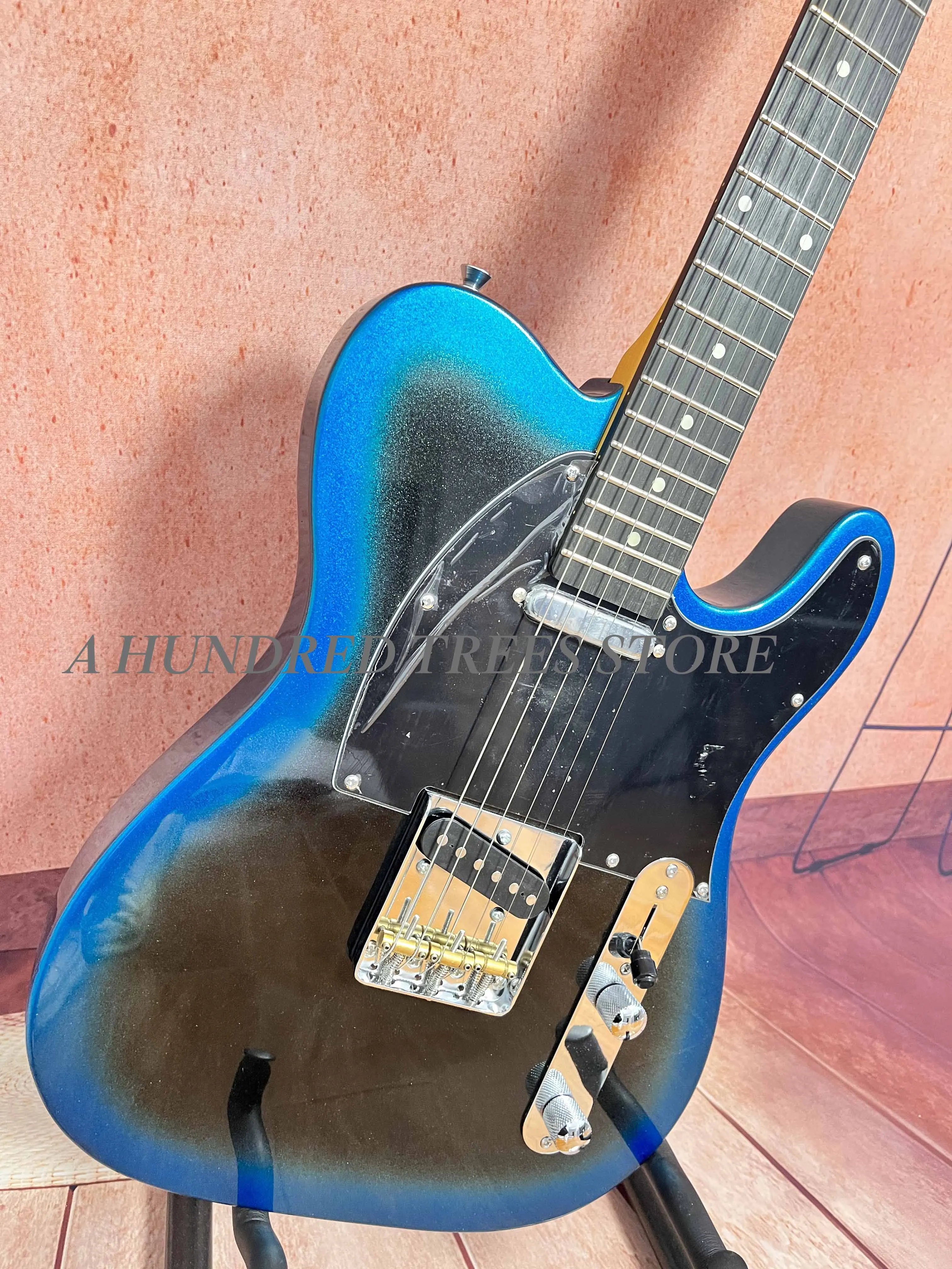 TL blue electric guitar with mahogany body and rosewood fretboard of high quality free shipping
TL blue electric guitar with mahogany body and rosewood fretboard of high quality free shipping