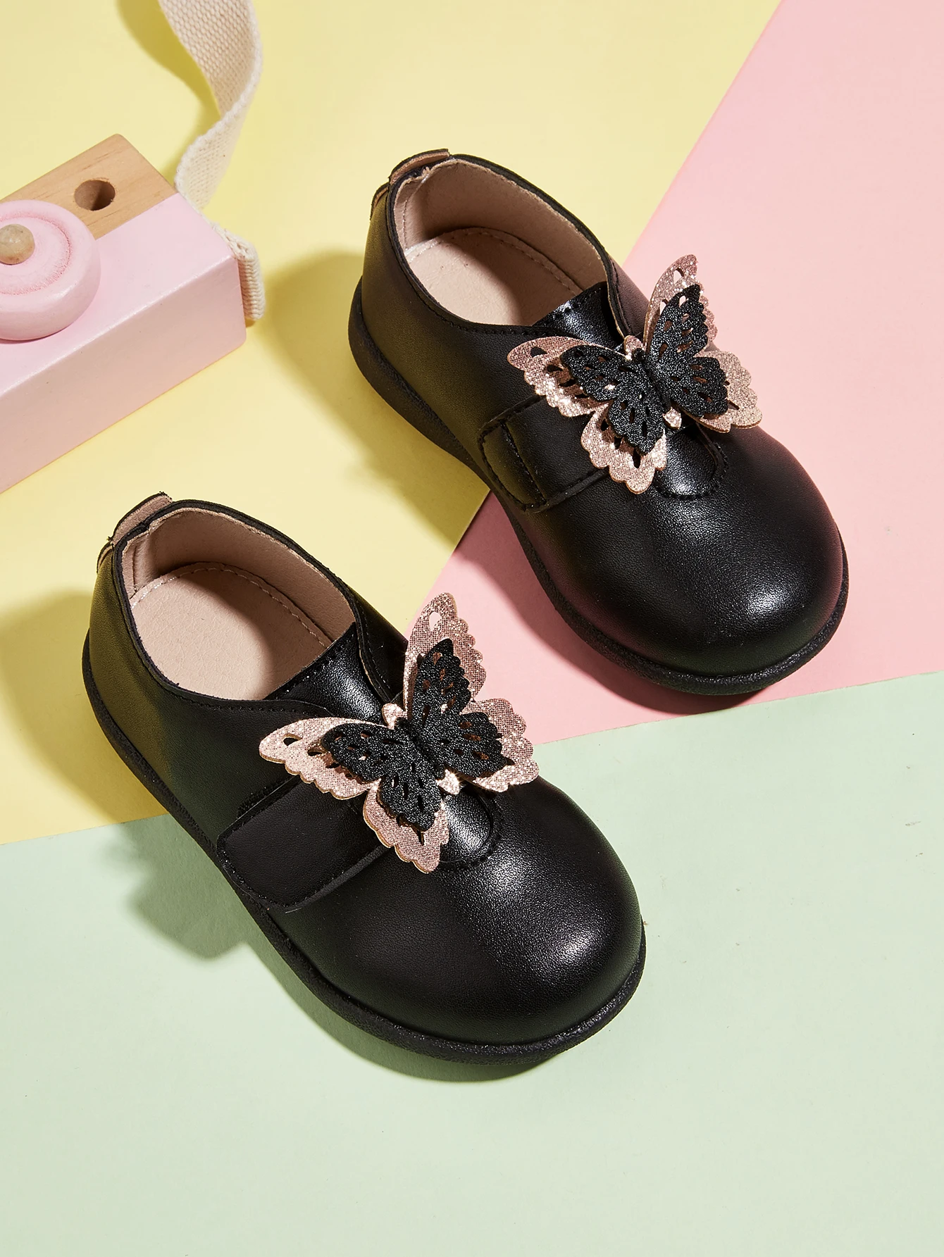 Newest Spring Autumn Baby Girls Fashion Patent Leather Big Bow Princess Mary Janes Party Shoes Solid Color Student Flats Shoes
Newest Spring Autumn Baby Girls Fashion Patent Leather Big Bow Princess Mary Janes Party Shoes Solid Color Student Flats Shoes