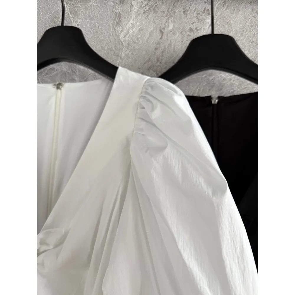 Black White Short Sleeve Knit Top 2025 
Black White Short Sleeve Knit Top 2025