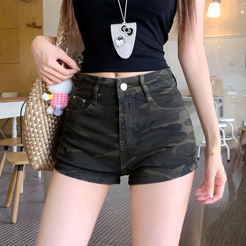 Vintage Camouflage Colour Elastic Denim Shorts Women Summer Slim Fit All-match Hot Short Jeans Streetwear Y2K Wrap Hip Shorts
Vintage Camouflage Colour Elastic Denim Shorts Women Summer Slim Fit All-match Hot Short Jeans Streetwear Y2K Wrap Hip Shorts