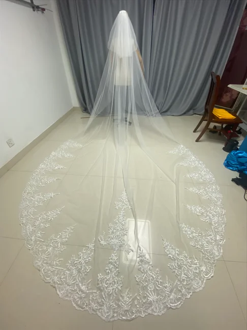 Real Photos Custom 2 T Long Lace Wedding Veil 4 Meters White Ivory Bridal Veil With Comb Cheeky Fard Bridal Helmet Accessories
Real Photos Custom 2 T Long Lace Wedding Veil 4 Meters White Ivory Bridal Veil With Comb Cheeky Fard Bridal Helmet Accessories