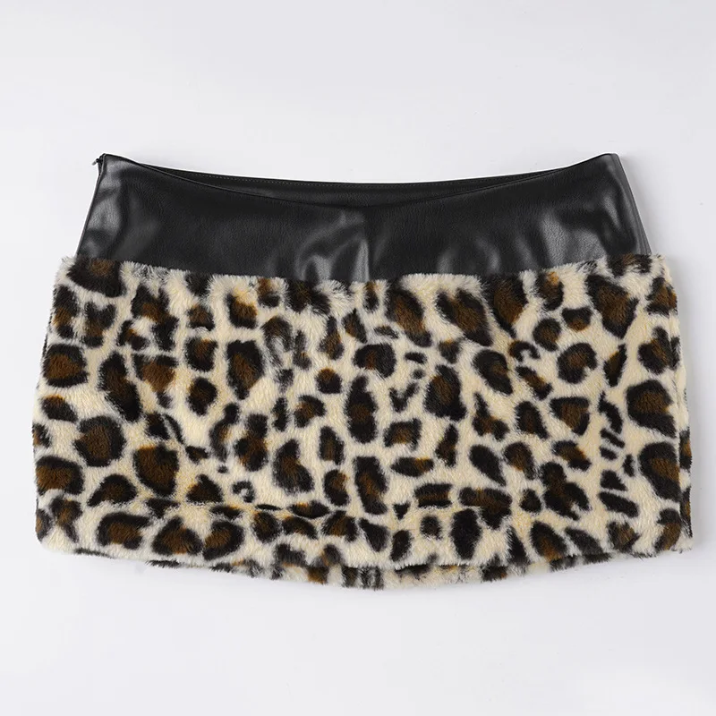 Женская юбка на бедрах из искусственной кожи с леопардовым принтом и пухом
Женская юбка на бедрах из искусственной кожи с леопардовым принтом и пухом