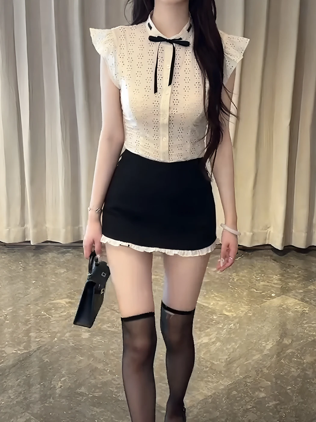 Korean Style Lace Hollow Embroidery Short Sleeve Knot Top High Waist A-Line Skirt Two-Piece Set Women Summer Spicy ...
Korean Style Lace Hollow Embroidery Short Sleeve Knot Top High Waist A-Line Skirt Two-Piece Set Women Summer Spicy ...