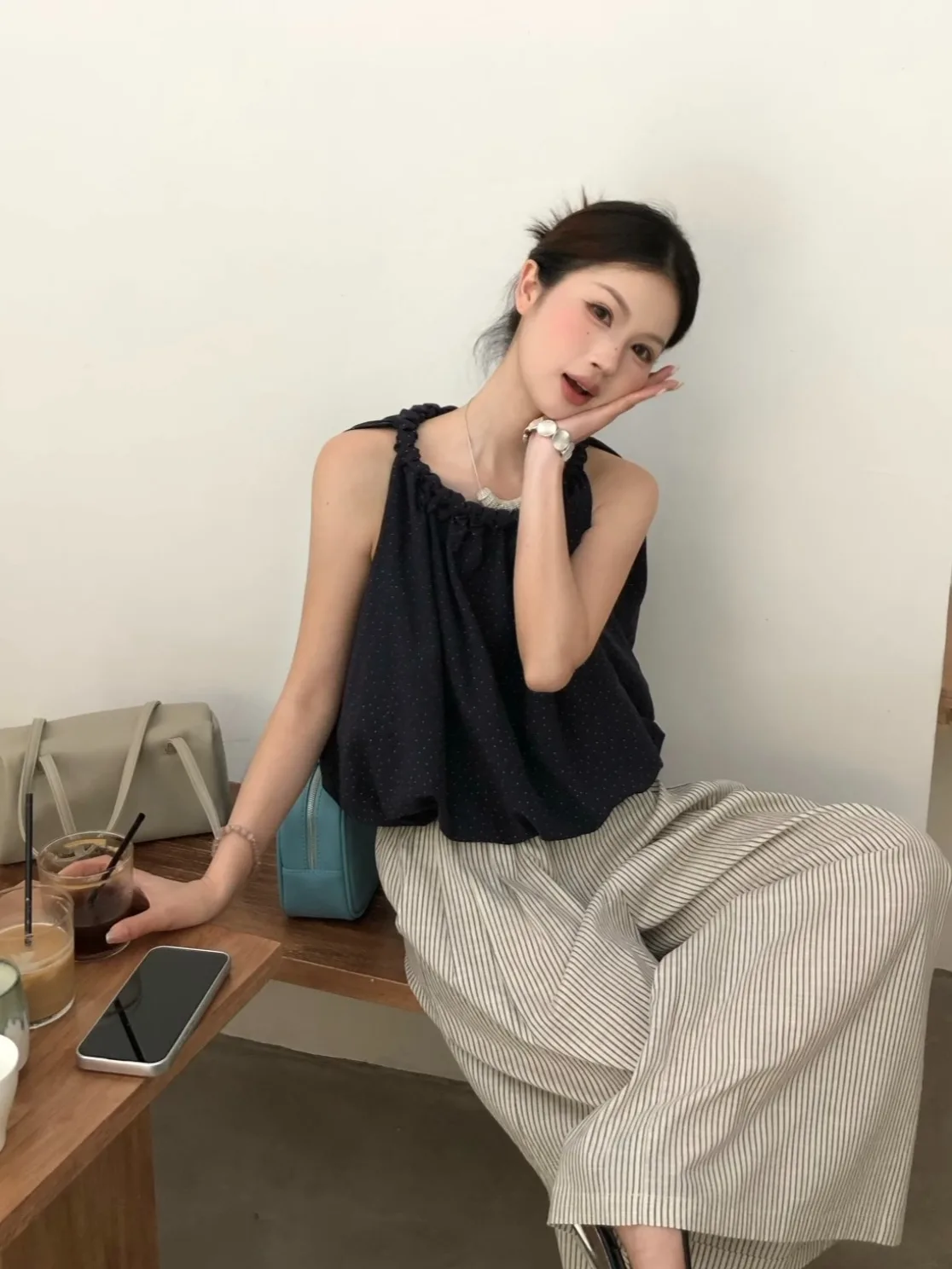 Sweet And Spicy Polka Dot Gingham Checkered Loose Casual Summer Outfit Women's Halter Neck Vest And Pants Two Piece Set
Sweet And Spicy Polka Dot Gingham Checkered Loose Casual Summer Outfit Women's Halter Neck Vest And Pants Two Piece Set