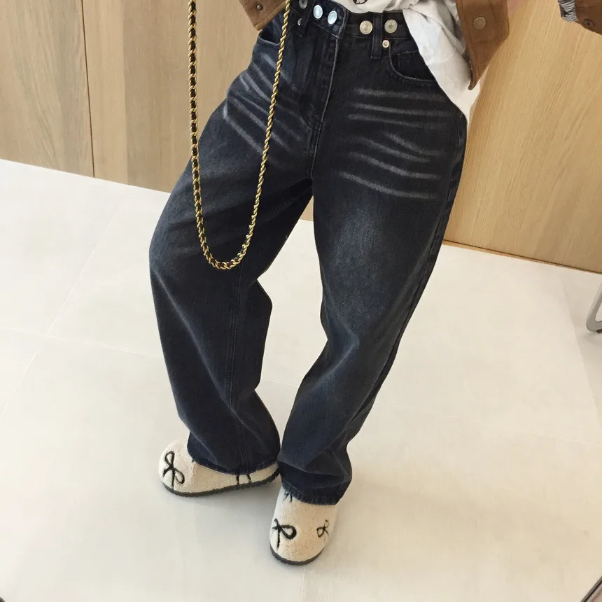 Classic High Waist Wide Leg Denim Jeans Black Washed Waist Buckle Casual Straight Cut Standard Fit Cotton 100% Non-Stretch
Classic High Waist Wide Leg Denim Jeans Black Washed Waist Buckle Casual Straight Cut Standard Fit Cotton 100% Non-Stretch