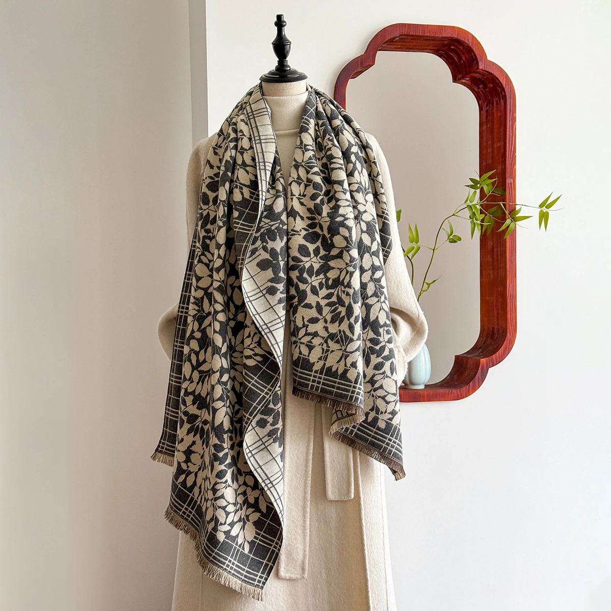 Winter Luxury Women's Two-Sided Pashmina Wrap Flower Jacquard Imitation Cashmere Scarf Thick Warm Style for Casual Wear
Winter Luxury Women's Two-Sided Pashmina Wrap Flower Jacquard Imitation Cashmere Scarf Thick Warm Style for Casual Wear