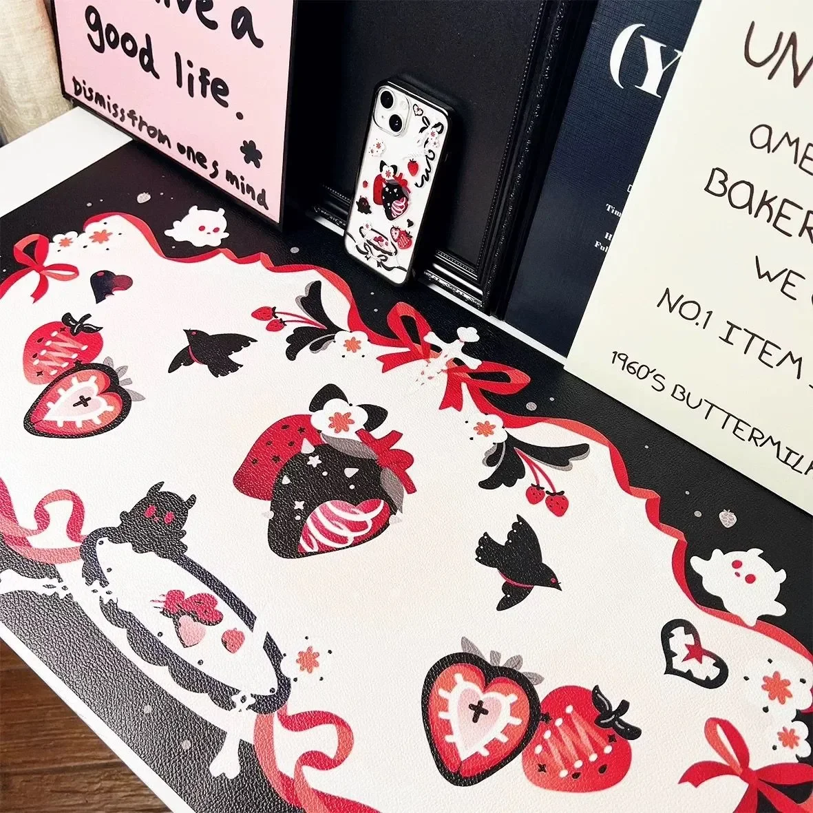 Leather Desk Pad Protector Black Cool Strawberry INS Korea Y2K Pink Mouse Pad Office Desk Mat Waterproof PU Desk Blotter Pad
Leather Desk Pad Protector Black Cool Strawberry INS Korea Y2K Pink Mouse Pad Office Desk Mat Waterproof PU Desk Blotter Pad