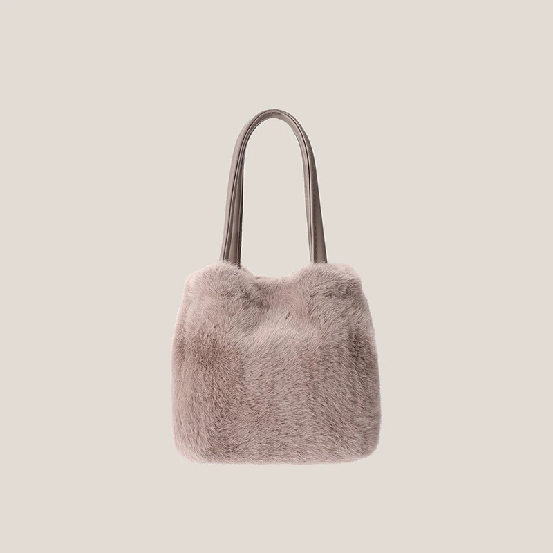 Fashion Soft Plush Handbag Women High Quality Faux Fur Bucket Shoulder Bag Designer Simple Solid Messenger Bag Winter Mini Purse
Fashion Soft Plush Handbag Women High Quality Faux Fur Bucket Shoulder Bag Designer Simple Solid Messenger Bag Winter Mini Purse