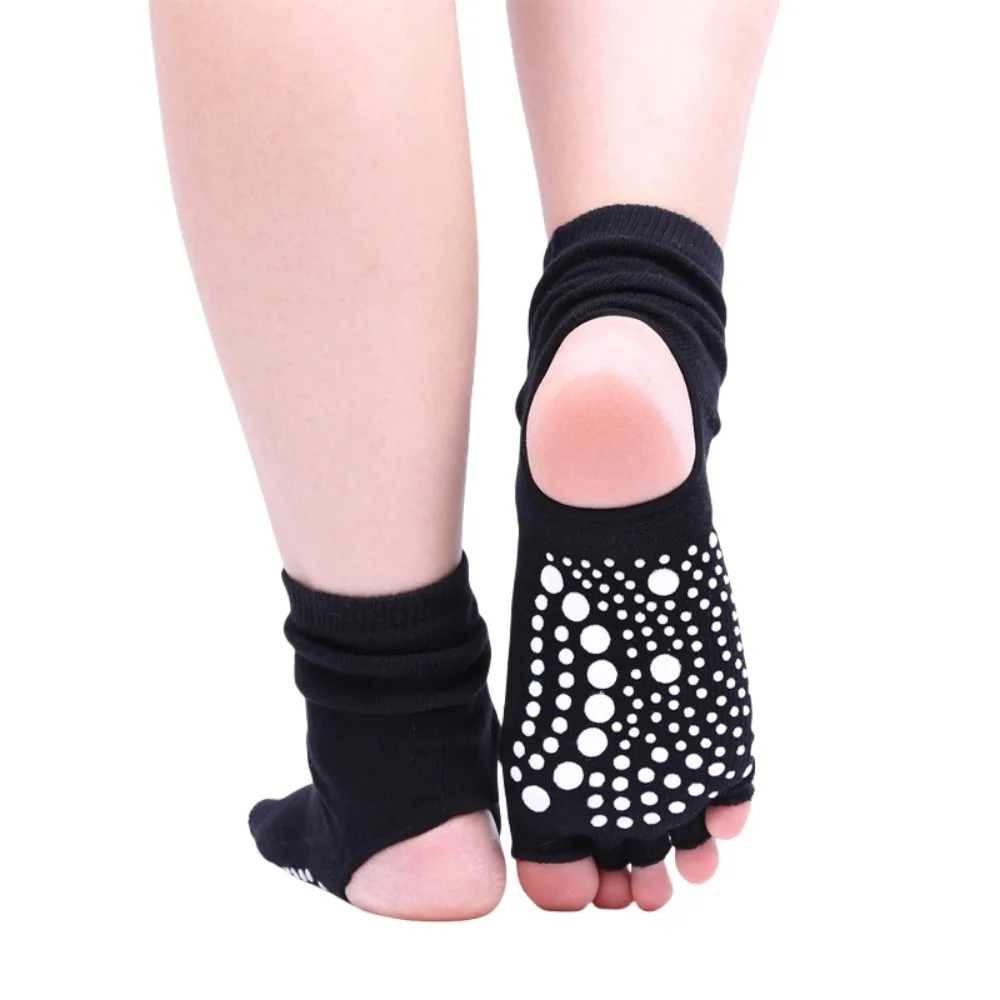 Cotton Hosiery Yoga Socks Women Adhesive Anti Slip Particles Middle Tube Socks Sport Five Finger Socks Solid Color Comfortable
Cotton Hosiery Yoga Socks Women Adhesive Anti Slip Particles Middle Tube Socks Sport Five Finger Socks Solid Color Comfortable