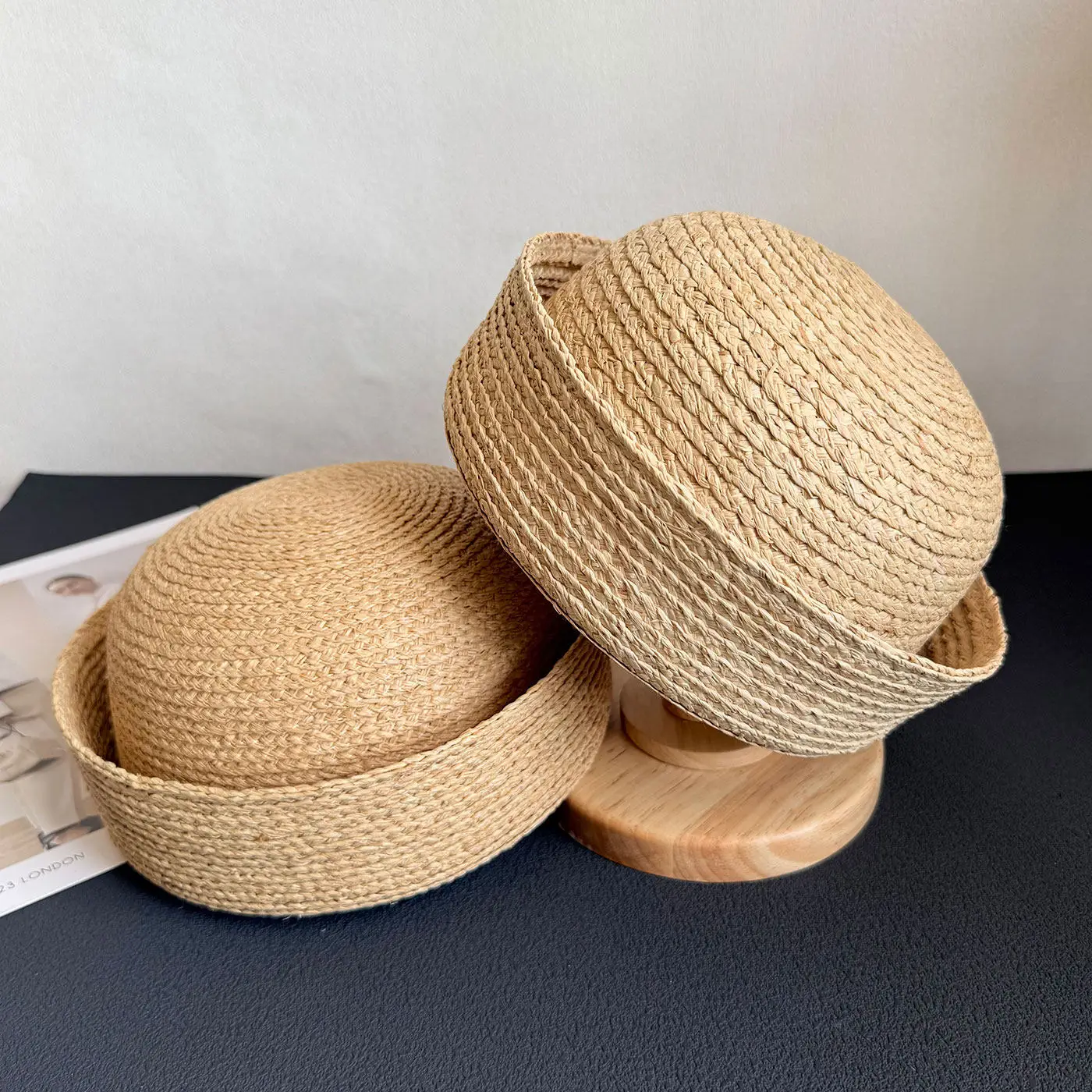 French Chic Raffia Pillbox Hat Women Handmade Flat Crown Straw Hat Elegant Summer Cap
French Chic Raffia Pillbox Hat Women Handmade Flat Crown Straw Hat Elegant Summer Cap