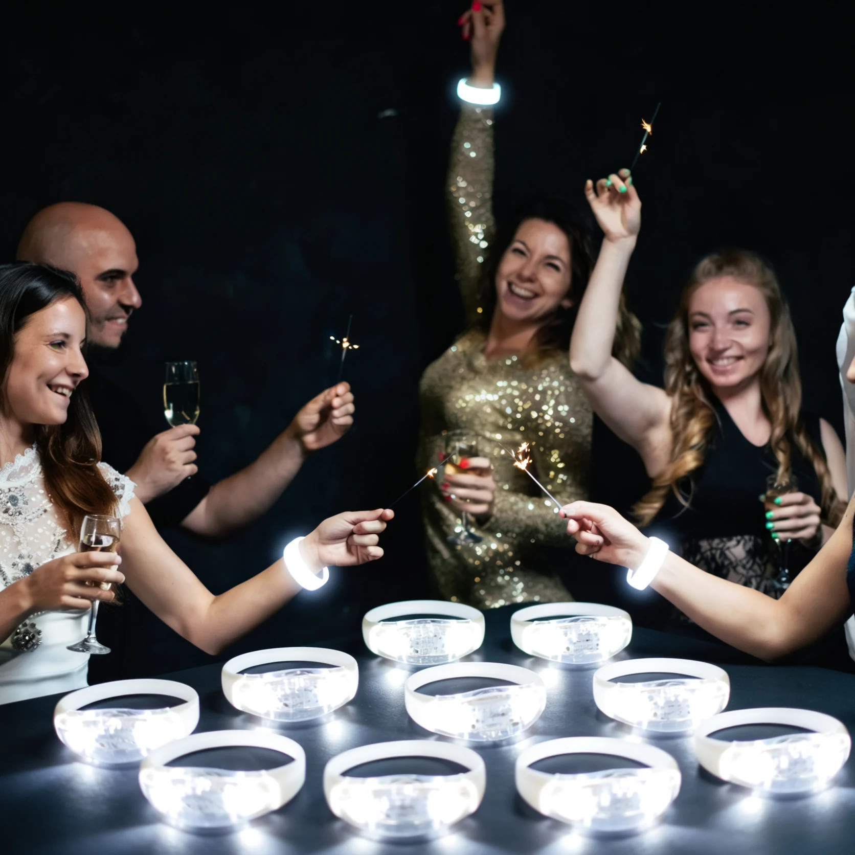 White LED Bracelet Sound Activated Flashing Wristbands 20/100/500PCS Voice Control Glow Bangle Bracelets Wedding Party Favors
White LED Bracelet Sound Activated Flashing Wristbands 20/100/500PCS Voice Control Glow Bangle Bracelets Wedding Party Favors