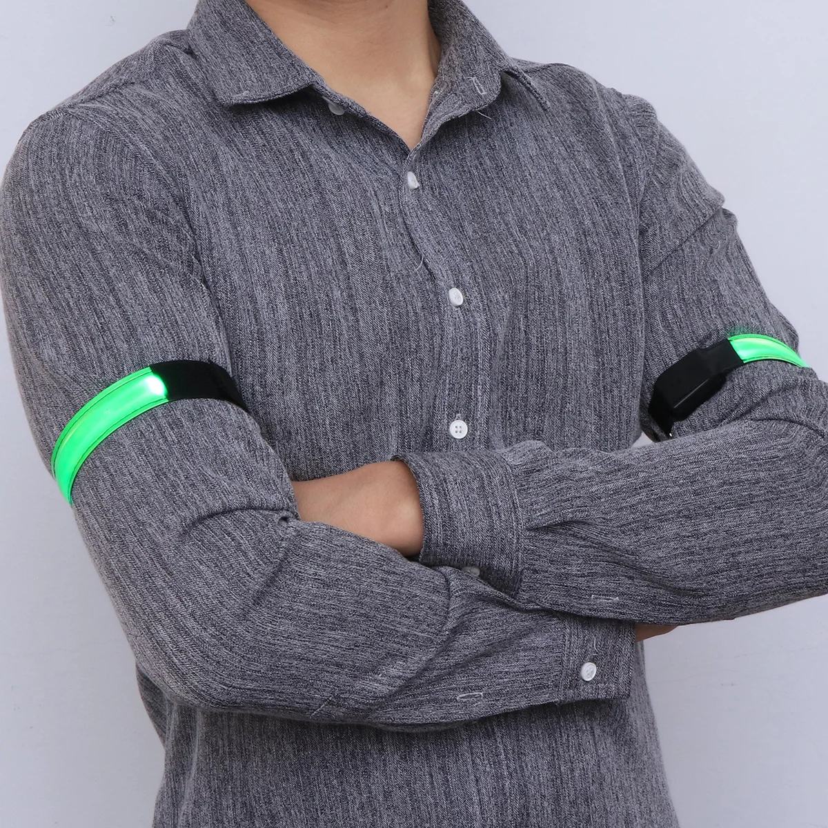 4Pcs LED Glowing Armband Reflective Bracelet Slap Bands for Night Running Jogging Outdoor Safety Party Favors Fluorescent
4Pcs LED Glowing Armband Reflective Bracelet Slap Bands for Night Running Jogging Outdoor Safety Party Favors Fluorescent