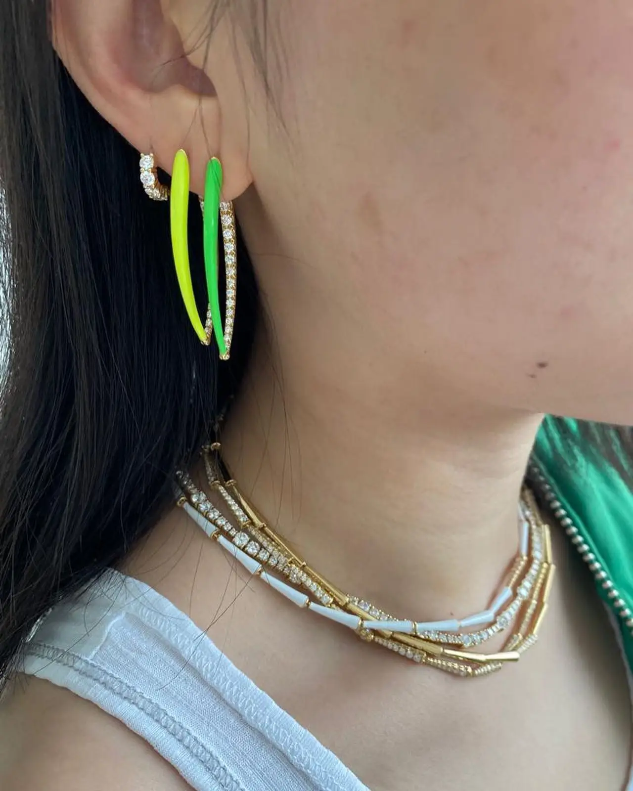 fluorescence hoop earring for women pink yellow orange white enamel long spike huggie hoop earring gold color
fluorescence hoop earring for women pink yellow orange white enamel long spike huggie hoop earring gold color