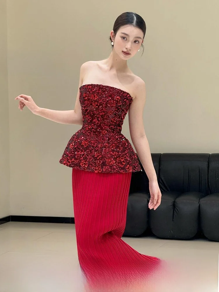 Elegant Red Bridal Morning Robe with Strapless Fish Tail Design for Engagement And Wedding Parties Women's Luxury Dress
Elegant Red Bridal Morning Robe with Strapless Fish Tail Design for Engagement And Wedding Parties Women's Luxury Dress
