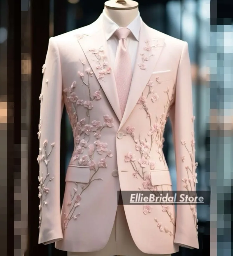 Gorgeous Men Suits Slim Fit Notched Lapel 3D Flower Applique Groom Wedding 2 Pieces Sets Fashion Male Blazers Prom Customized
Gorgeous Men Suits Slim Fit Notched Lapel 3D Flower Applique Groom Wedding 2 Pieces Sets Fashion Male Blazers Prom Customized