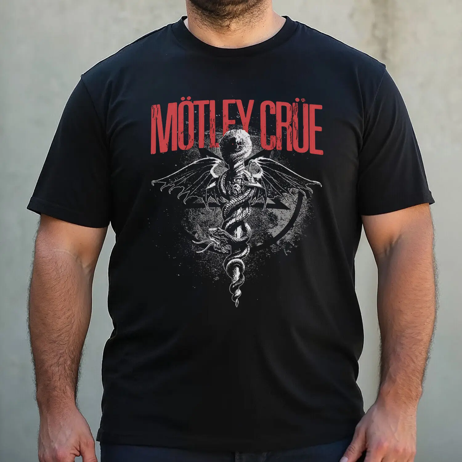 Футболка с рисунком Mötley Crüe Winged Skull — мужская и женская футболка
Футболка с рисунком Mötley Crüe Winged Skull — мужская и женская футболка