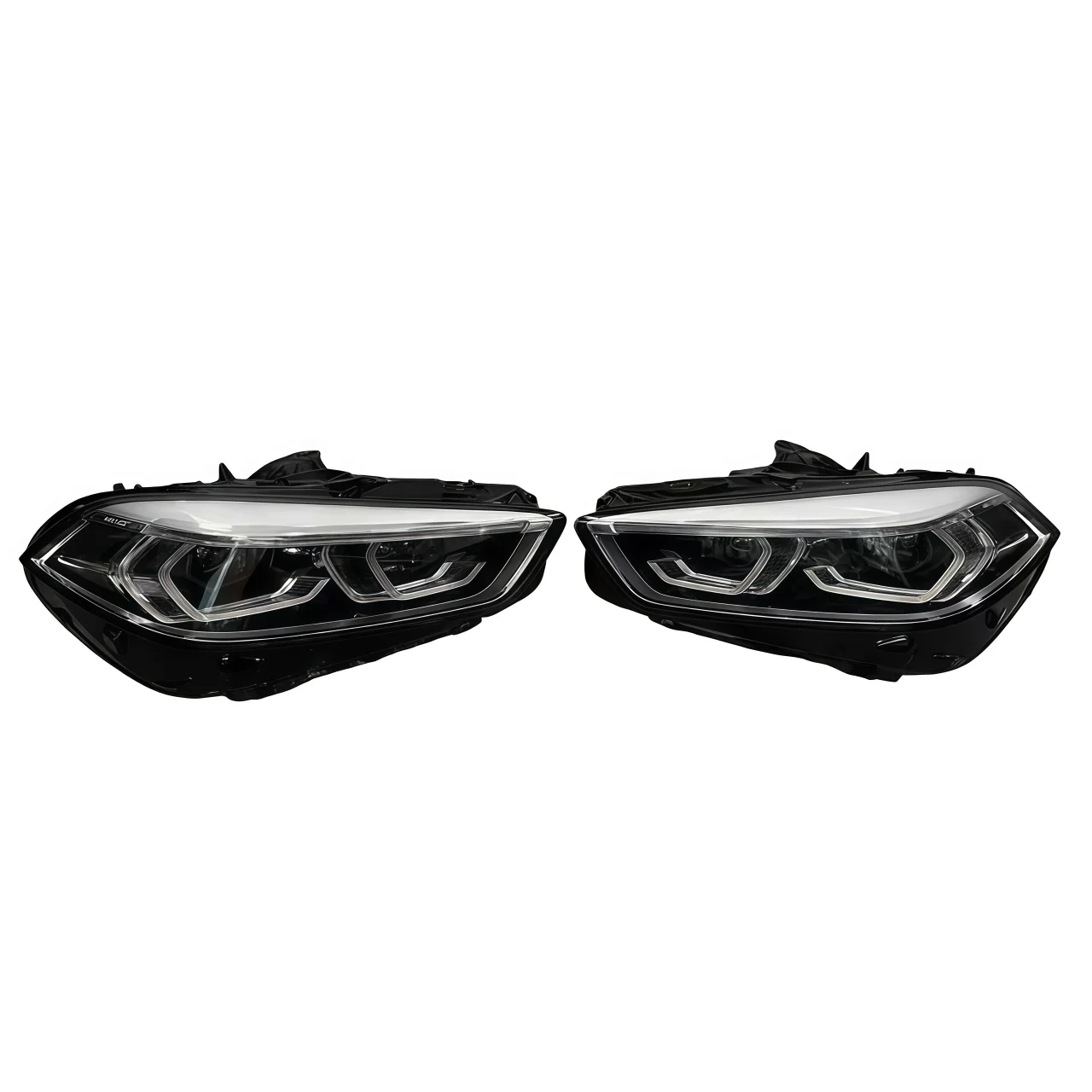 For BMW 1 Series X1 F40 car headlights 24-25 models LED high-quality lighting system car headlights
For BMW 1 Series X1 F40 car headlights 24-25 models LED high-quality lighting system car headlights
