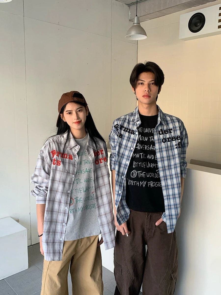 Retro American Plaid irt Women Loose Long Sve Casual Sle Spring Autumn Faionable Couple Top UV Protection
Retro American Plaid irt Women Loose Long Sve Casual Sle Spring Autumn Faionable Couple Top UV Protection