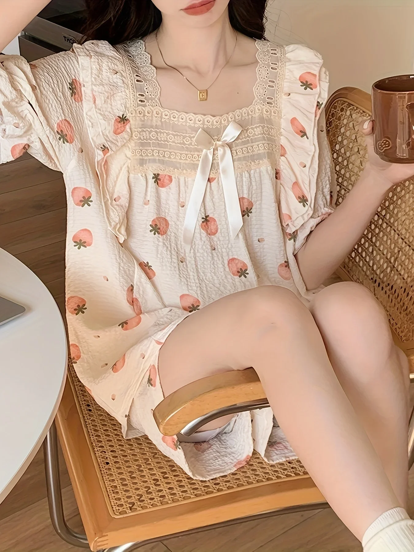 Charming Strawberry Print Loungewear Set Soft Fabric with Bow Detail Puff Sleeve Square Neck Top Elastic Shorts for Women Summer
Charming Strawberry Print Loungewear Set Soft Fabric with Bow Detail Puff Sleeve Square Neck Top Elastic Shorts for Women Summer