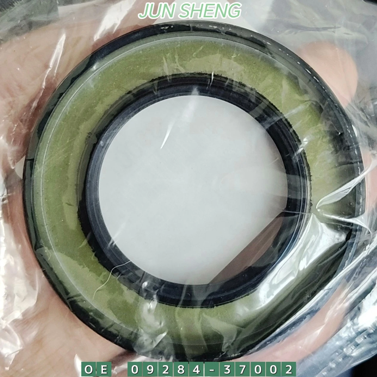 09284-37002 Rear wheel bearing Dust-proof sealing For Suzuki DL1050 Right 0928437002
09284-37002 Rear wheel bearing Dust-proof sealing For Suzuki DL1050 Right 0928437002