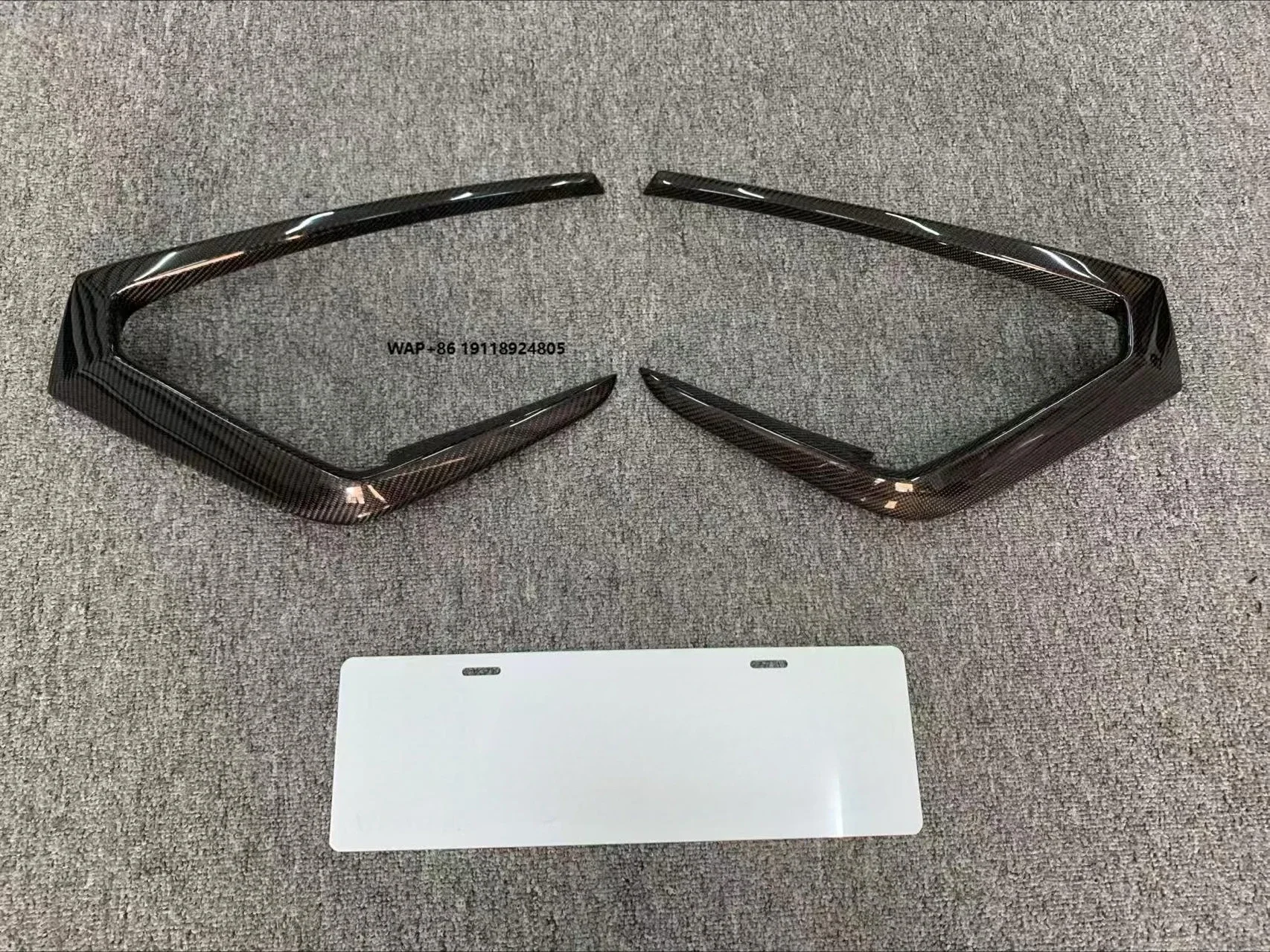 High Quality Fast Delivery Whole Sale Price Dry Carbon Fiber URUS-Topcar Rear Bumper Vent Canards Body Kits for
High Quality Fast Delivery Whole Sale Price Dry Carbon Fiber URUS-Topcar Rear Bumper Vent Canards Body Kits for