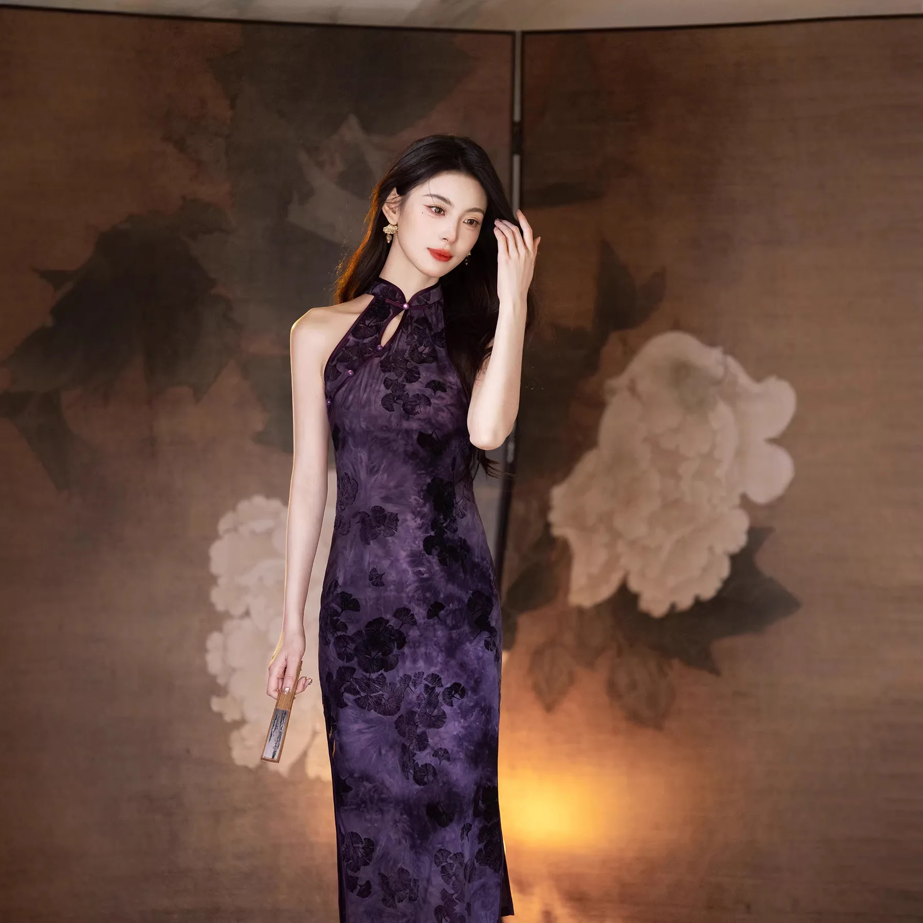 Purple Neck Hanging Cheongsam Women's 2026 Spring and Summer New Chinese Style Youthful Improvement Qipao Dress
Purple Neck Hanging Cheongsam Women's 2026 Spring and Summer New Chinese Style Youthful Improvement Qipao Dress
