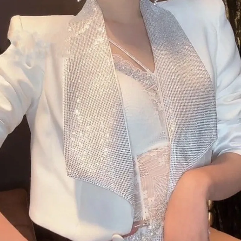 Women Hot Drilling Diamonds Beads Turn Down Collar Blazers Coat Rhinestones Suits Jacket Spring High Waist Crystal Cardigan Tops
Women Hot Drilling Diamonds Beads Turn Down Collar Blazers Coat Rhinestones Suits Jacket Spring High Waist Crystal Cardigan Tops