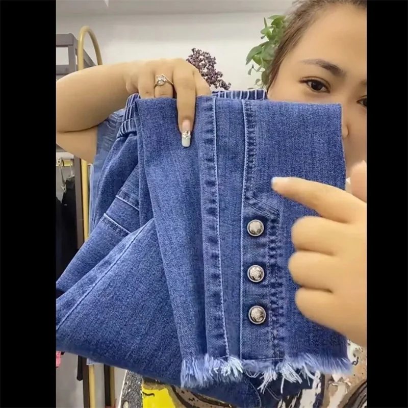 Весна-лето 2024, новые модные корейские джинсы для женщин с высокой талией и тонкими модными повседневными джинсовыми шароварами «Джокер», женские
Весна-лето 2024, новые модные корейские джинсы для женщин с высокой талией и тонкими модными повседневными джинсовыми шароварами «Джокер», женские