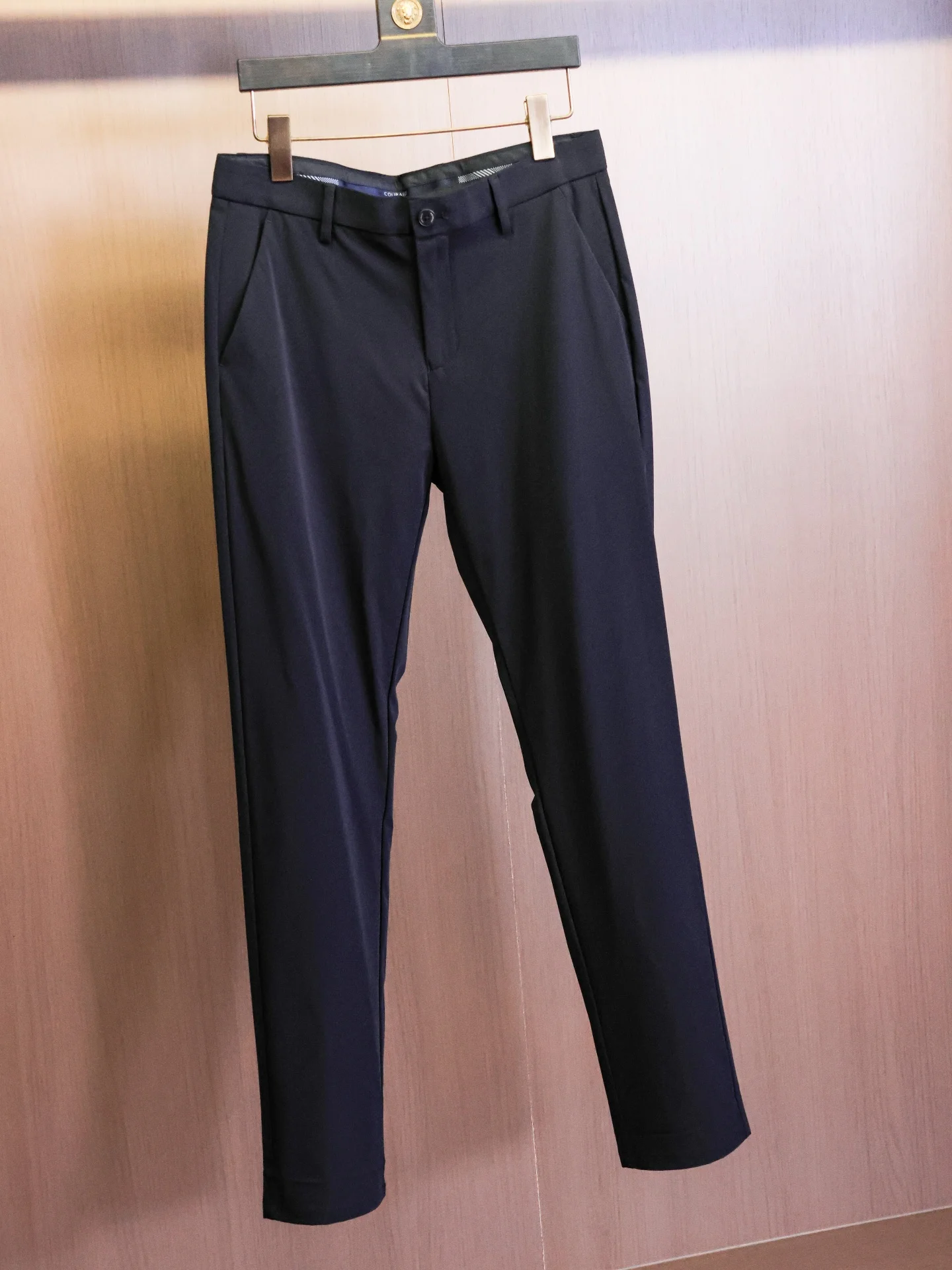 Comfortable Sweat Absorbent Thin Straight Leg Casual Pants for Men Business Gentleman Commute Suit Pants Leisure Trousers
Comfortable Sweat Absorbent Thin Straight Leg Casual Pants for Men Business Gentleman Commute Suit Pants Leisure Trousers
