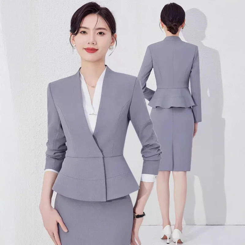 Серый профессиональный костюм для женщин, весна-осень, для руководителя элитного салона красоты, элегантной сотрудницы стойки регистрации отеля.
Серый профессиональный костюм для женщин, весна-осень, для руководителя элитного салона красоты, элегантной сотрудницы стойки регистрации отеля.