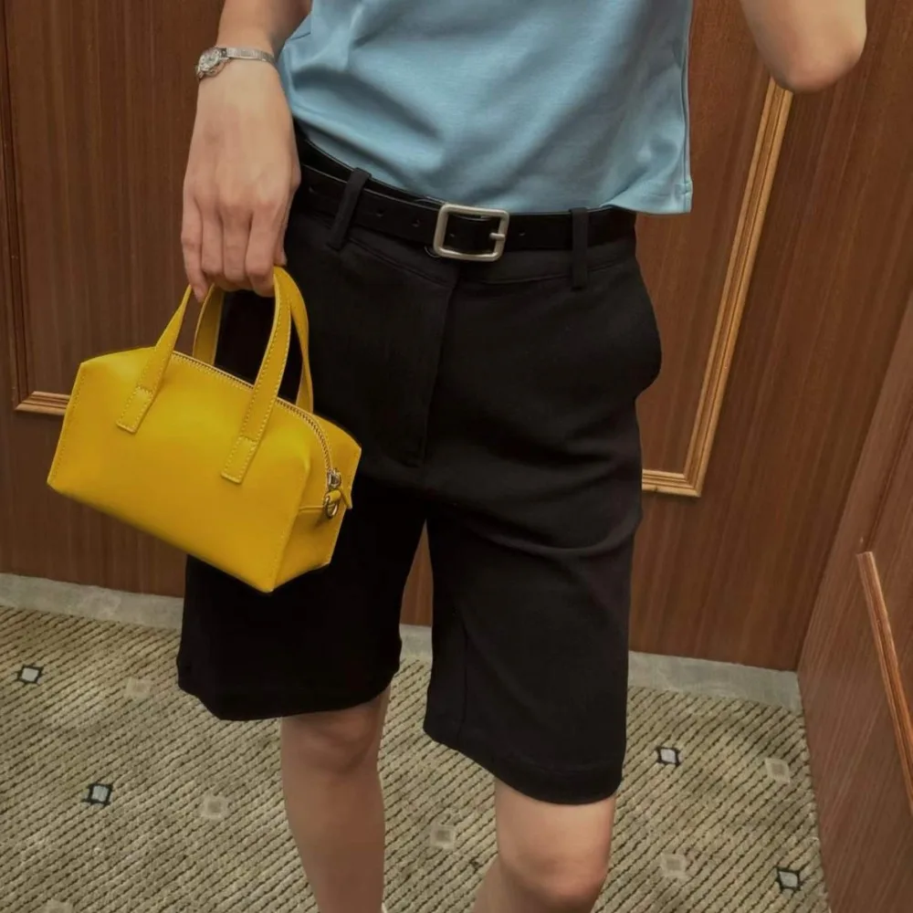 2026 New Niche Design Mini Bag Leather Summer Messenger Texture Unique Fashion Simple High Niche Design Casual Daily Elegance
2026 New Niche Design Mini Bag Leather Summer Messenger Texture Unique Fashion Simple High Niche Design Casual Daily Elegance