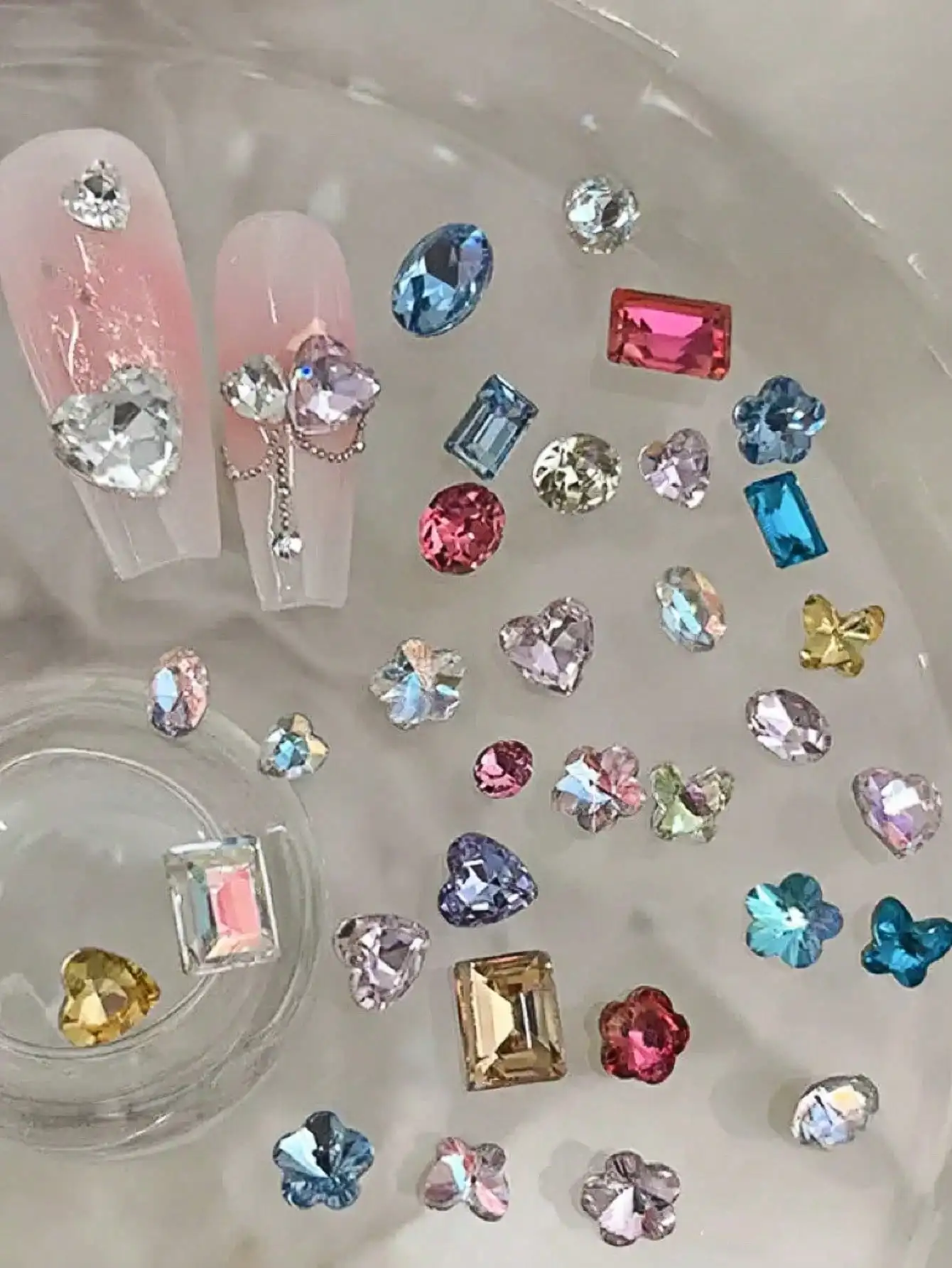 50pcs Mixed RandomAssorted Love & Round Mini ColorfuNail Rhinestones For Nail Art,Valentine's Day Heart-Shaped NailGems, Cute Elegant Nail Decorations,Nail Art Supplies Nails
50pcs Mixed RandomAssorted Love & Round Mini ColorfuNail Rhinestones For Nail Art,Valentine's Day Heart-Shaped NailGems, Cute Elegant Nail Decorations,Nail Art Supplies Nails