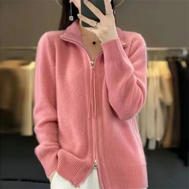Spring Autumn New Knitted Sweater Cardigan Women's Standing High Neck Loose Slimming Knitted Sweater Zipper Solid Color Jacket
Spring Autumn New Knitted Sweater Cardigan Women's Standing High Neck Loose Slimming Knitted Sweater Zipper Solid Color Jacket