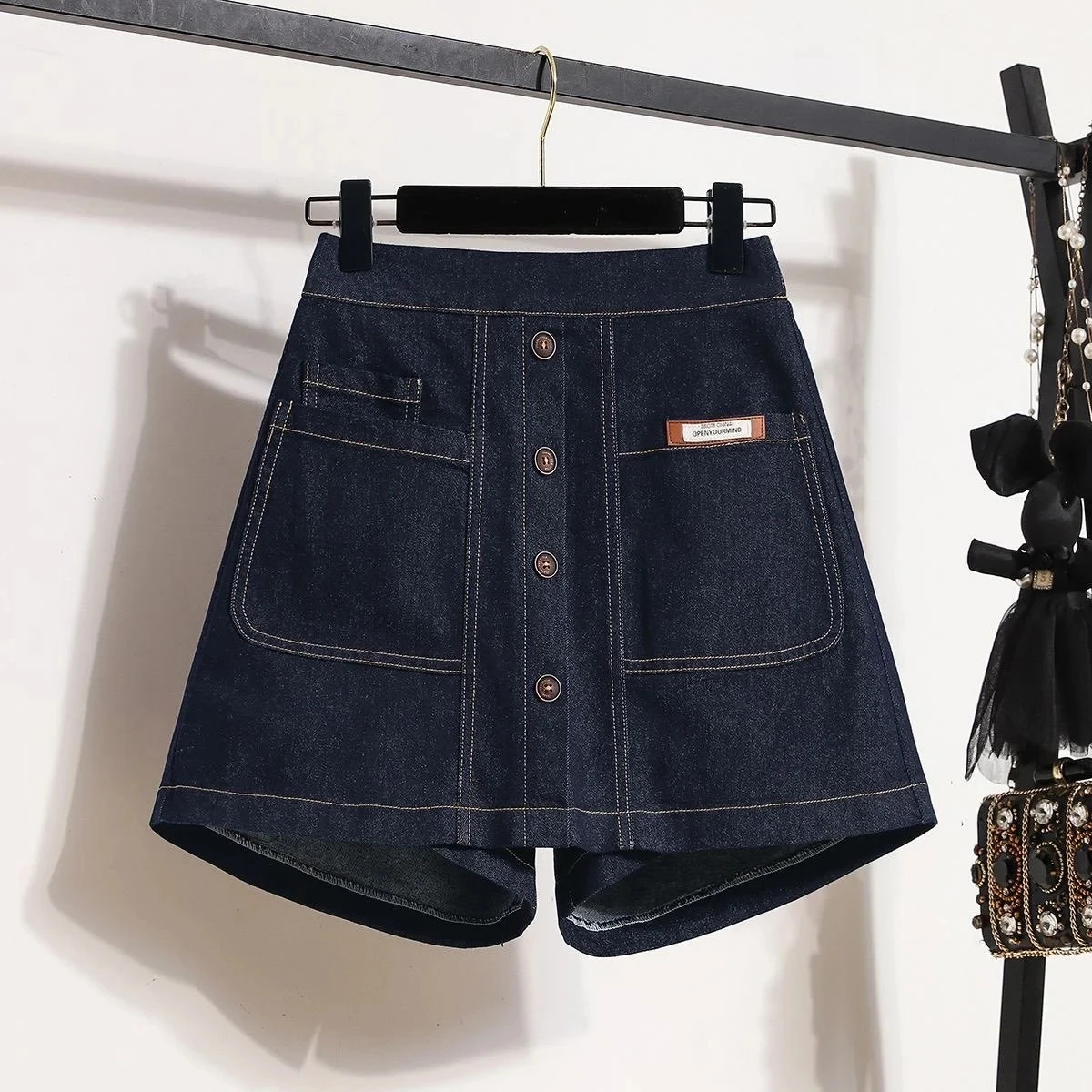 2026 Summer New Women Denim Short Korean Loose Elastic High Waist Jeans Mini Skirts Pants Ladies Casual Cowboy Shorts Pants
2026 Summer New Women Denim Short Korean Loose Elastic High Waist Jeans Mini Skirts Pants Ladies Casual Cowboy Shorts Pants