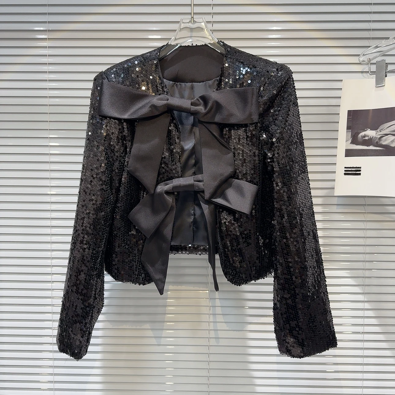 iny Sequin Decorated Double Knot ort Jaet Top Small Fraance Sle Autumn New Faion Celebri Lady Outerwear
iny Sequin Decorated Double Knot ort Jaet Top Small Fraance Sle Autumn New Faion Celebri Lady Outerwear