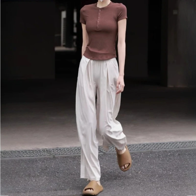 Sports wide-legged trousers women 2025 new high-waisted thin loose straight quick dry cool feeling yoga wear trousers
Sports wide-legged trousers women 2025 new high-waisted thin loose straight quick dry cool feeling yoga wear trousers