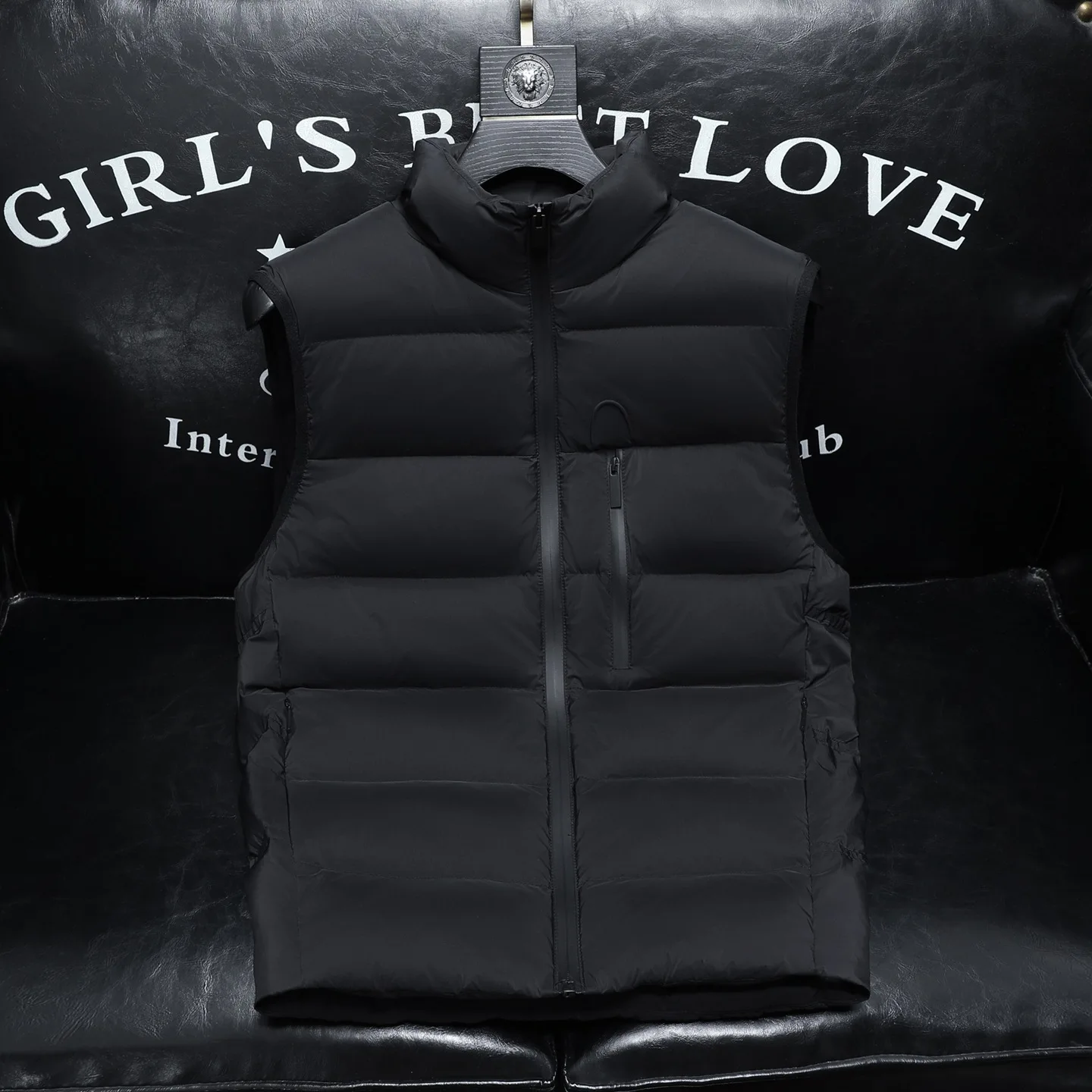 Fashionable Men's down Vest Jacket Stand Collar Youthful Vitality Style Pure Color 2025 Winter New Arrival White Duck down
Fashionable Men's down Vest Jacket Stand Collar Youthful Vitality Style Pure Color 2025 Winter New Arrival White Duck down