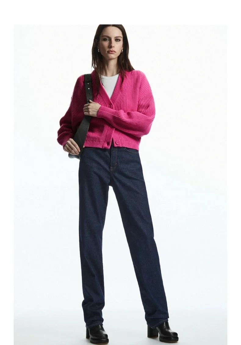 XIMIAN APPAREL 2026 YAZHIMEI spring new style of Loose version of women's casual V-neck knit rib cardigan
XIMIAN APPAREL 2026 YAZHIMEI spring new style of Loose version of women's casual V-neck knit rib cardigan